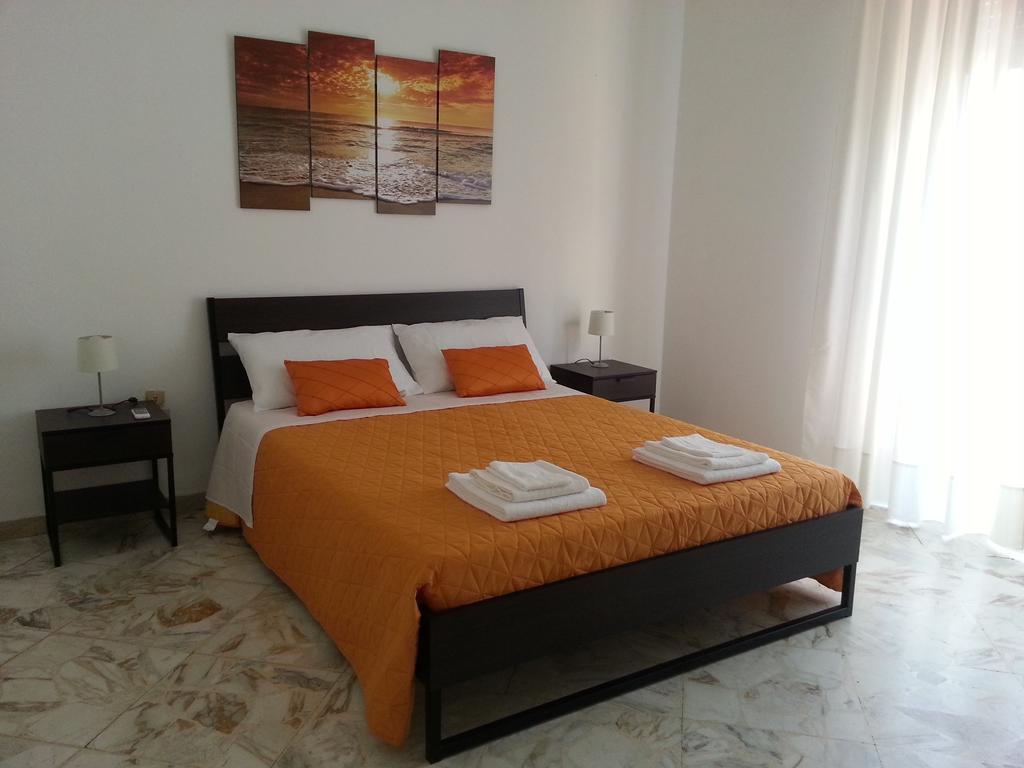 La Via Del Mare - Acireale Centro Storico Apartment Bilik gambar