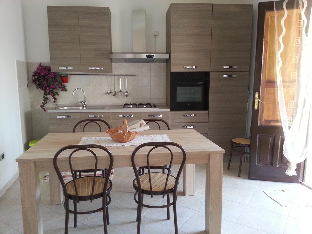 La Via Del Mare - Acireale Centro Storico Apartment Bilik gambar