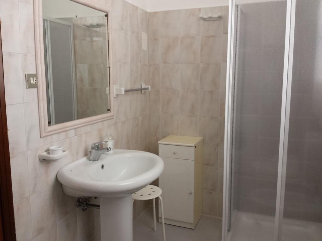 La Via Del Mare - Acireale Centro Storico Apartment Luaran gambar